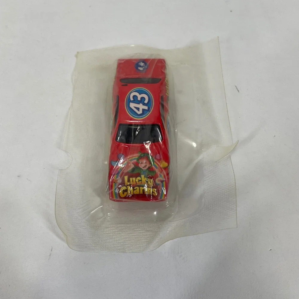 Hot Wheels 2002 Lucky Charms 71 Plymouth GTX Red Cereal Promo #43 New in Bag